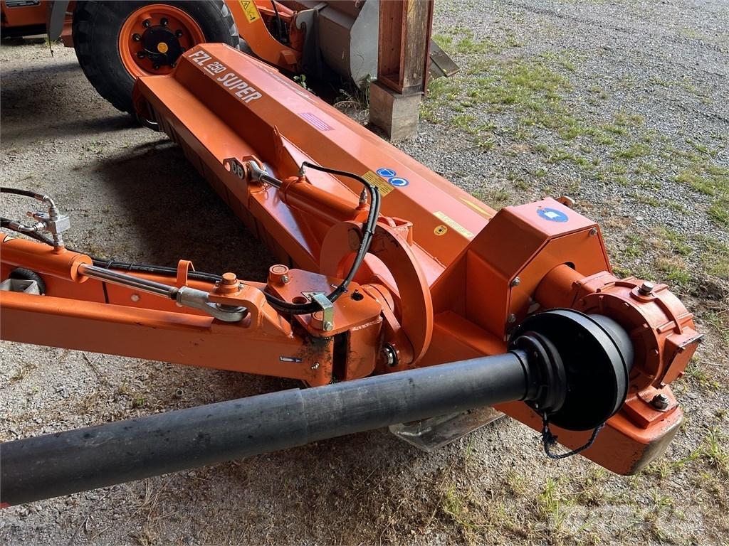Agrimaster FZL250 Ganyklų šienapjovės / rėžtuvės