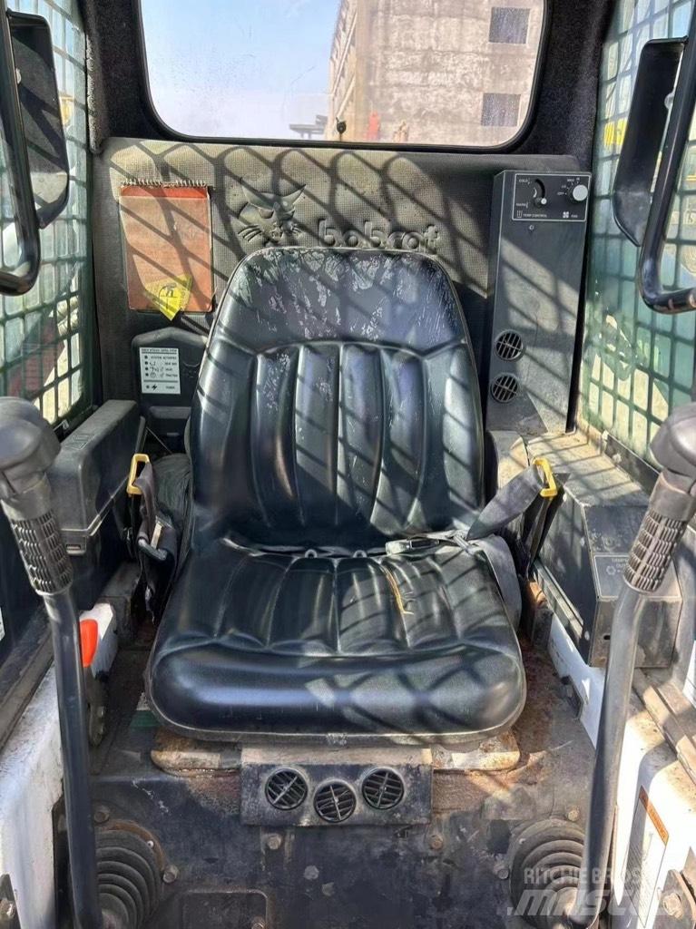 Bobcat S 753 Krautuvai su šoniniu pasukimu