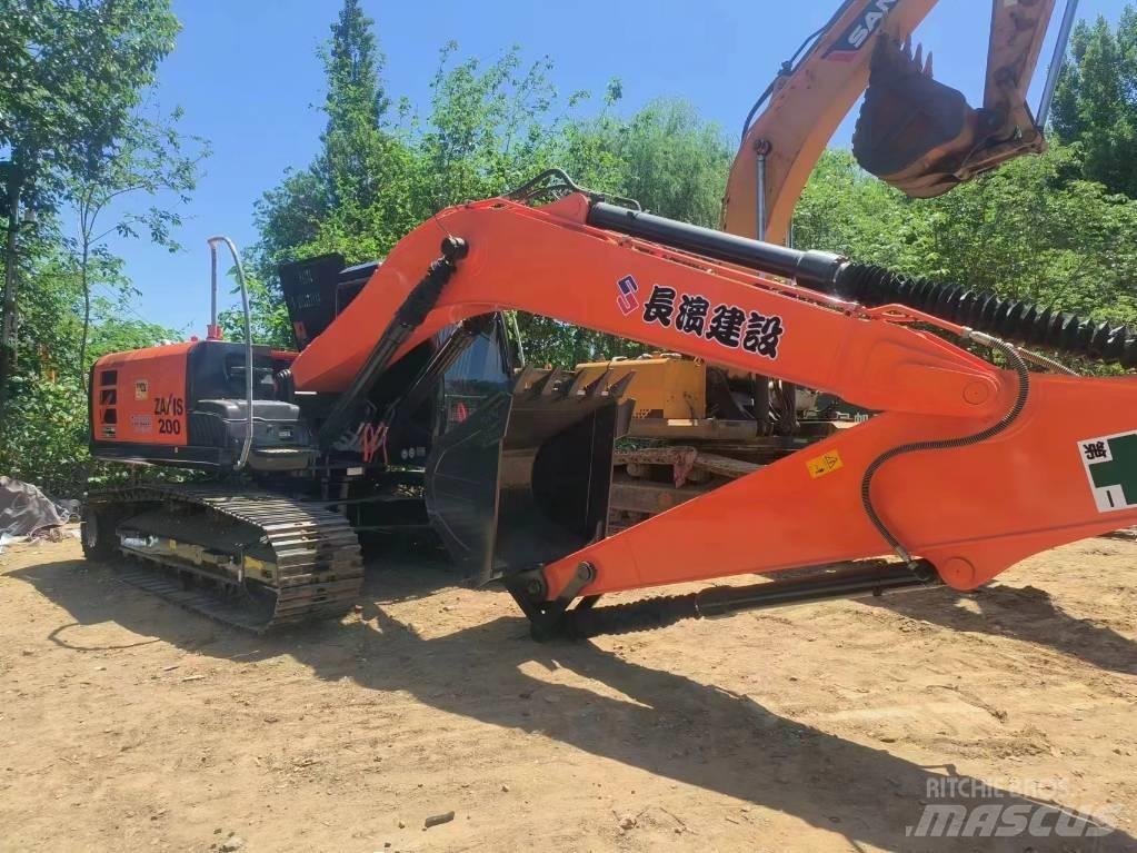 Hitachi ZX200 Vikšriniai ekskavatoriai
