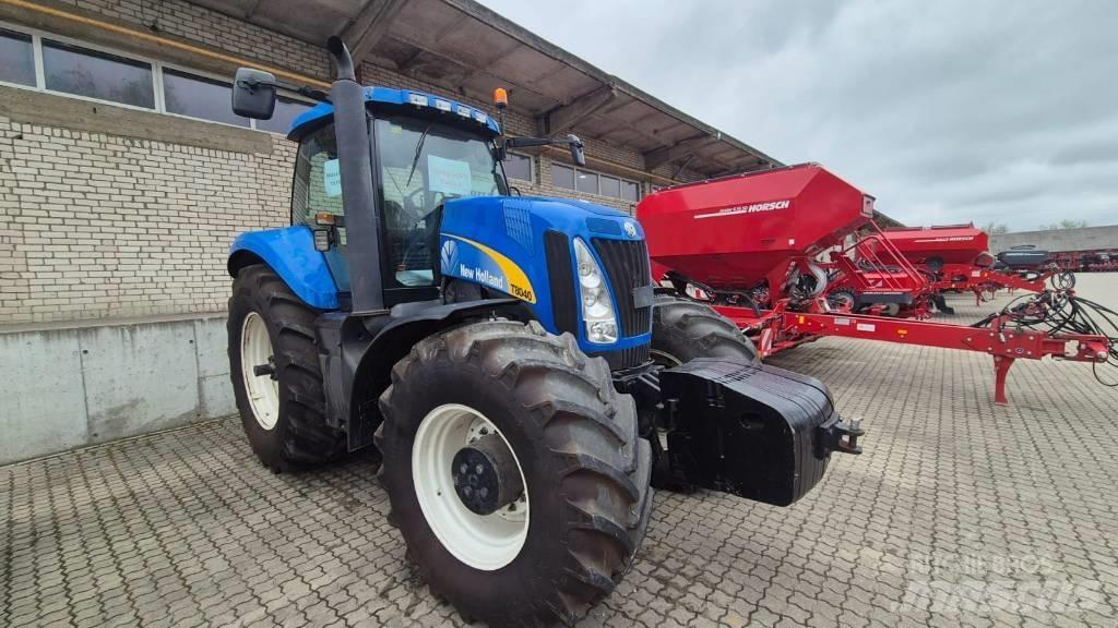 New Holland T 8040 Traktoriai