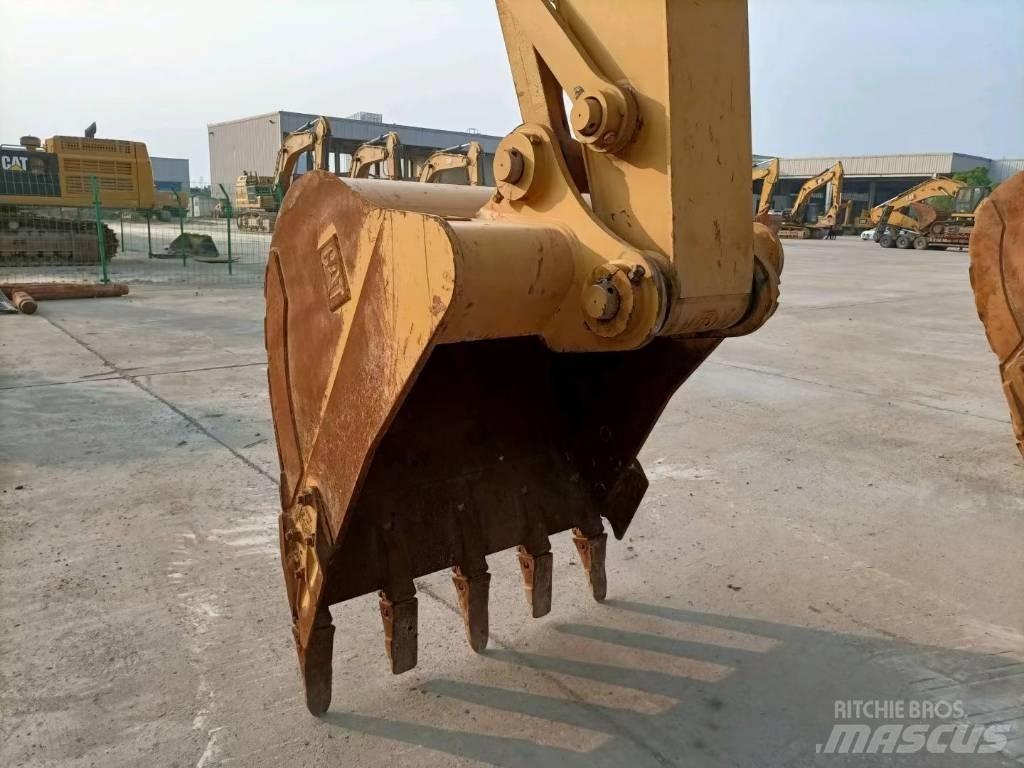 CAT 320GC Vikšriniai ekskavatoriai