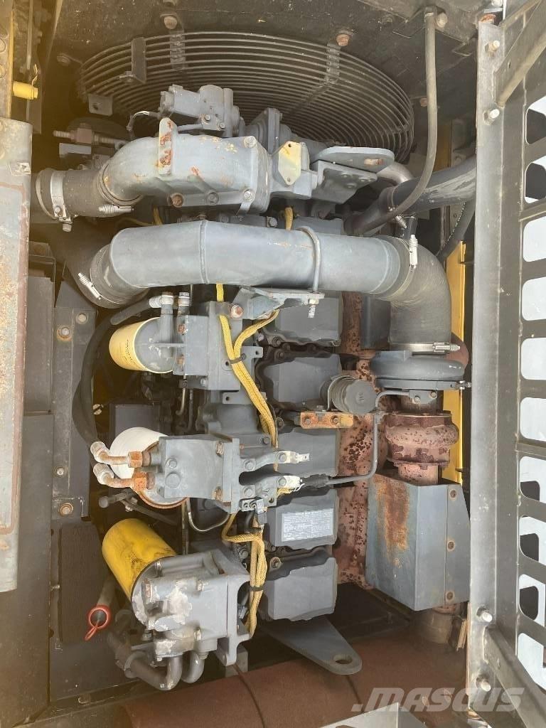 Komatsu PC 400-8 Vikšriniai ekskavatoriai