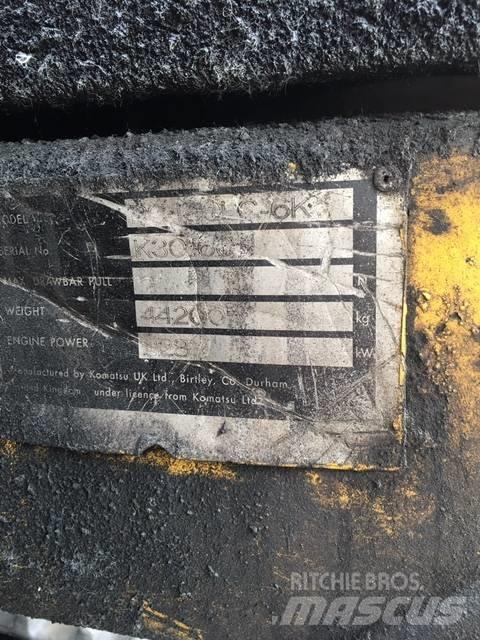 Komatsu 450 Vikšriniai ekskavatoriai