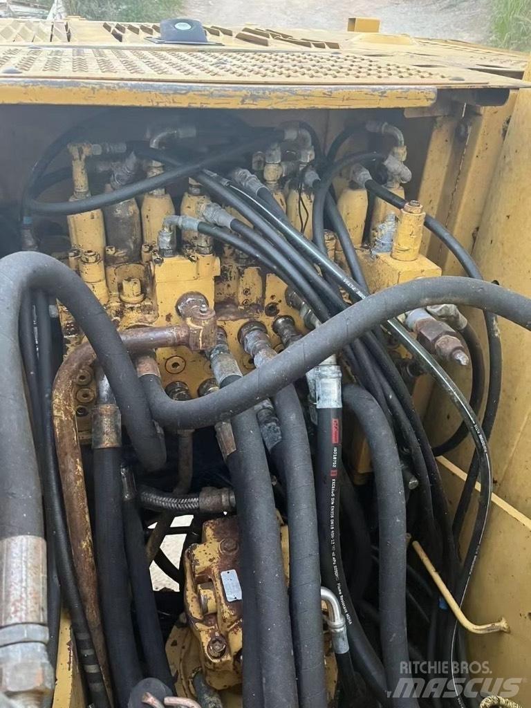 CAT 312 C Vikšriniai ekskavatoriai