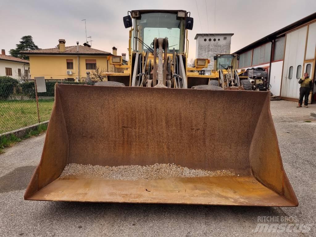 Volvo BM L120C Naudoti ratiniai krautuvai