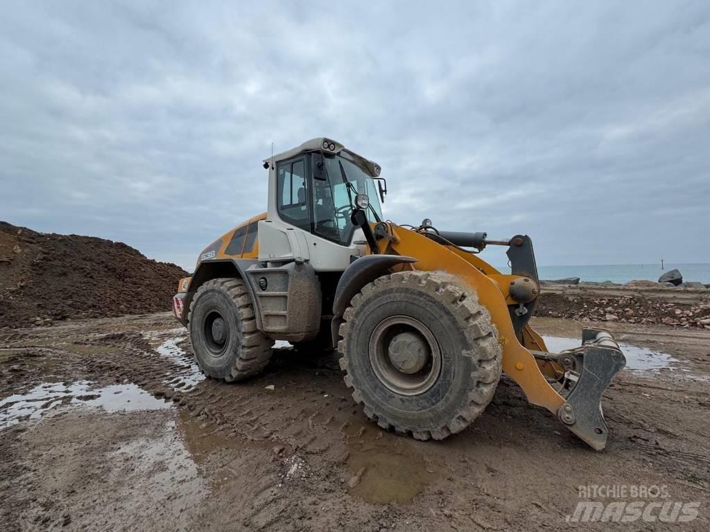 Liebherr L 538 Naudoti ratiniai krautuvai