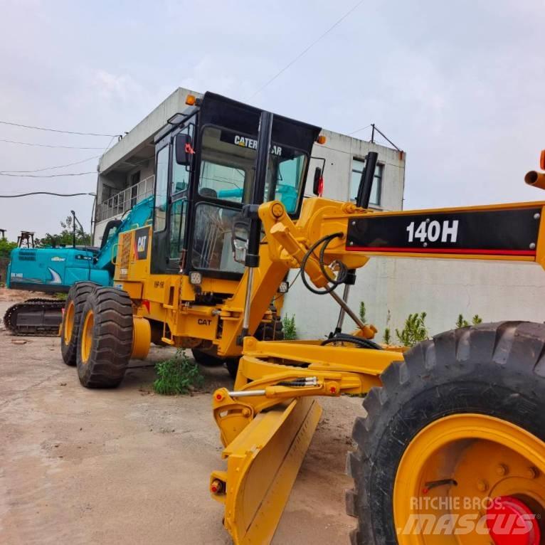 CAT 140 H Greideriai