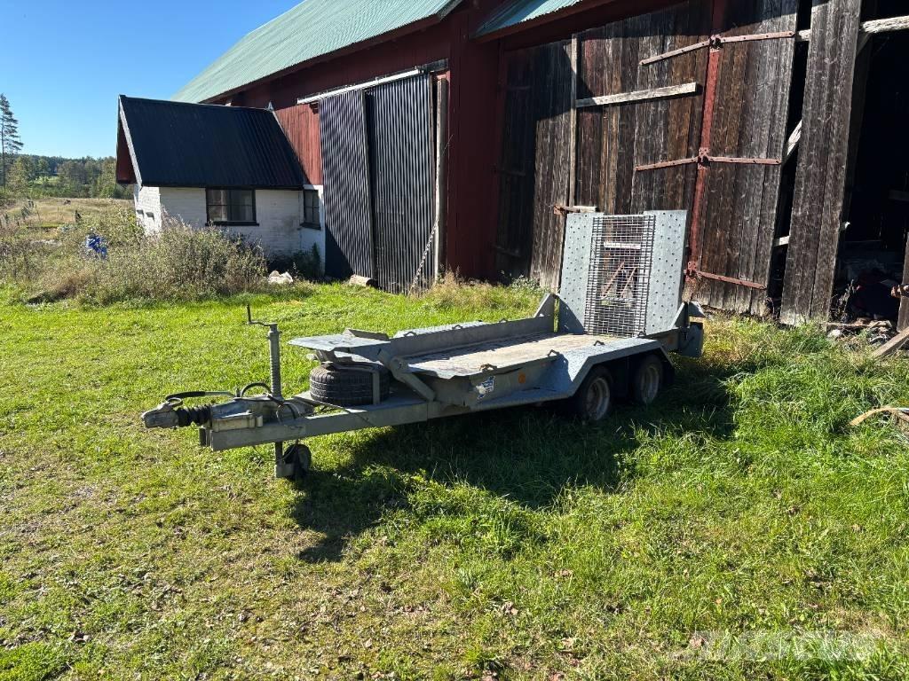 Ifor Williams 2 HB Mažų aukščių krautuvai