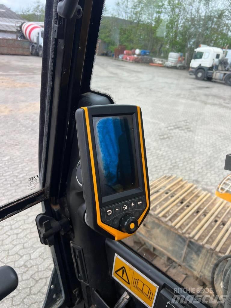 JCB JS 330 LC Vikšriniai ekskavatoriai