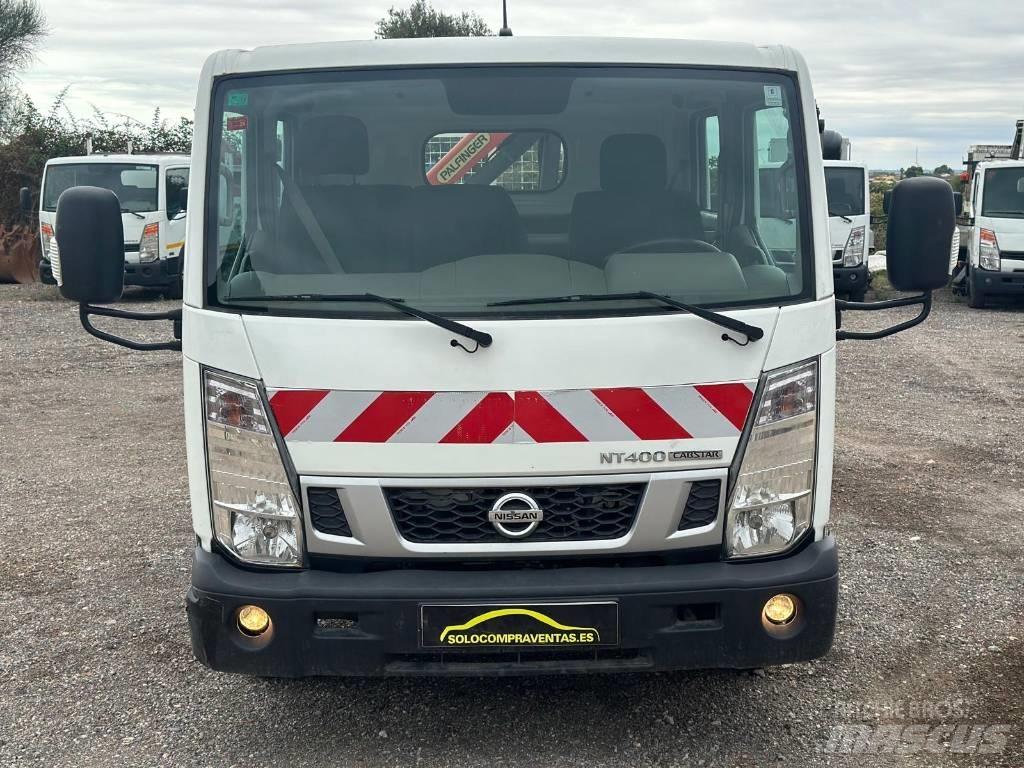 Nissan NT 400 Pikapai / Bortiniai sunkvežimiai