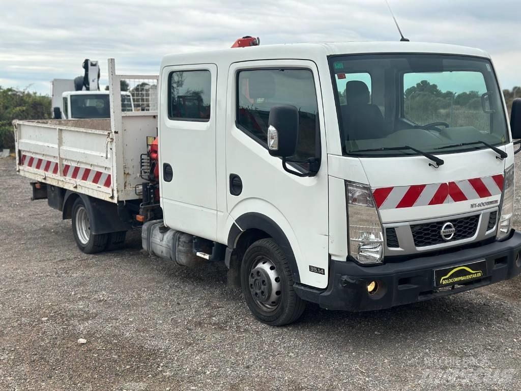 Nissan NT 400 Pikapai / Bortiniai sunkvežimiai
