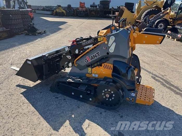 GiANT GS 950T Naudoti ratiniai krautuvai