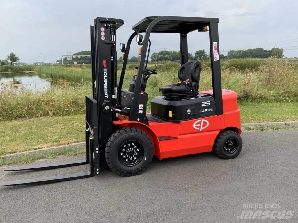 EP EFL 252 XS Elektriniai šakiniai krautuvai