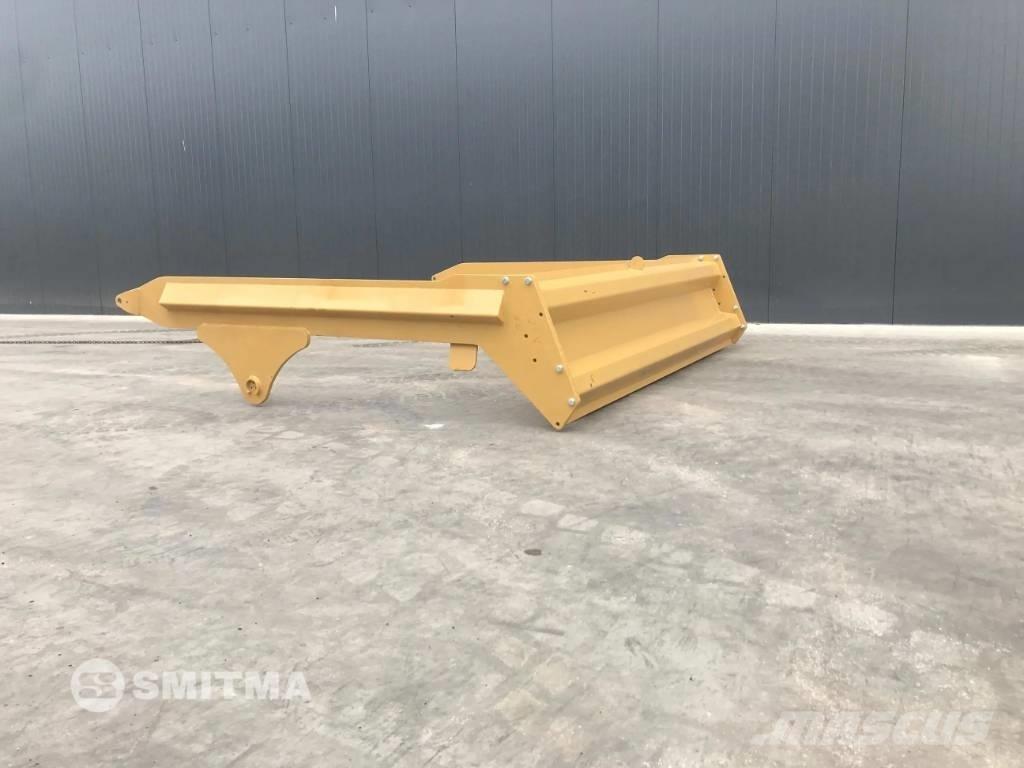 Volvo A40G Galiniai žibintai
