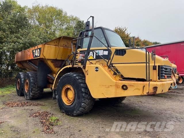 CAT 740 Karjeriniai savivarčiai