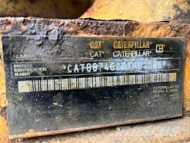 CAT 740 Karjeriniai savivarčiai