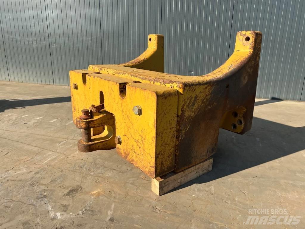 CAT D8R / D8T Kiti naudoti statybos komponentai