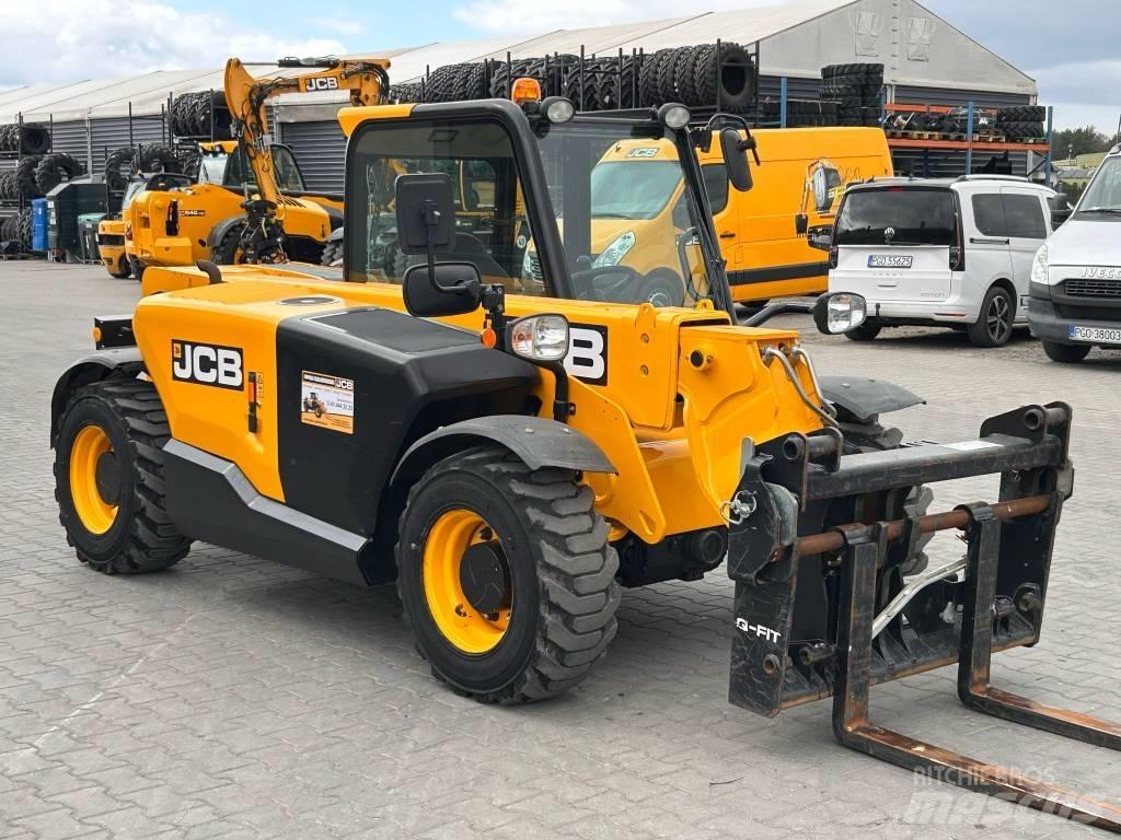 JCB 525-60 Teleskopiniai krautuvai