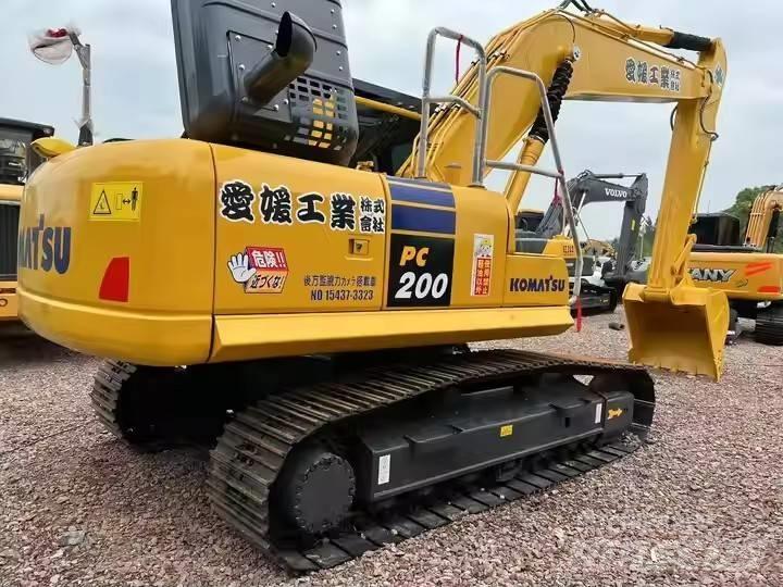 Komatsu PC 200 Vikšriniai ekskavatoriai