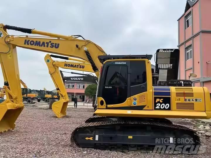Komatsu PC 200 Vikšriniai ekskavatoriai
