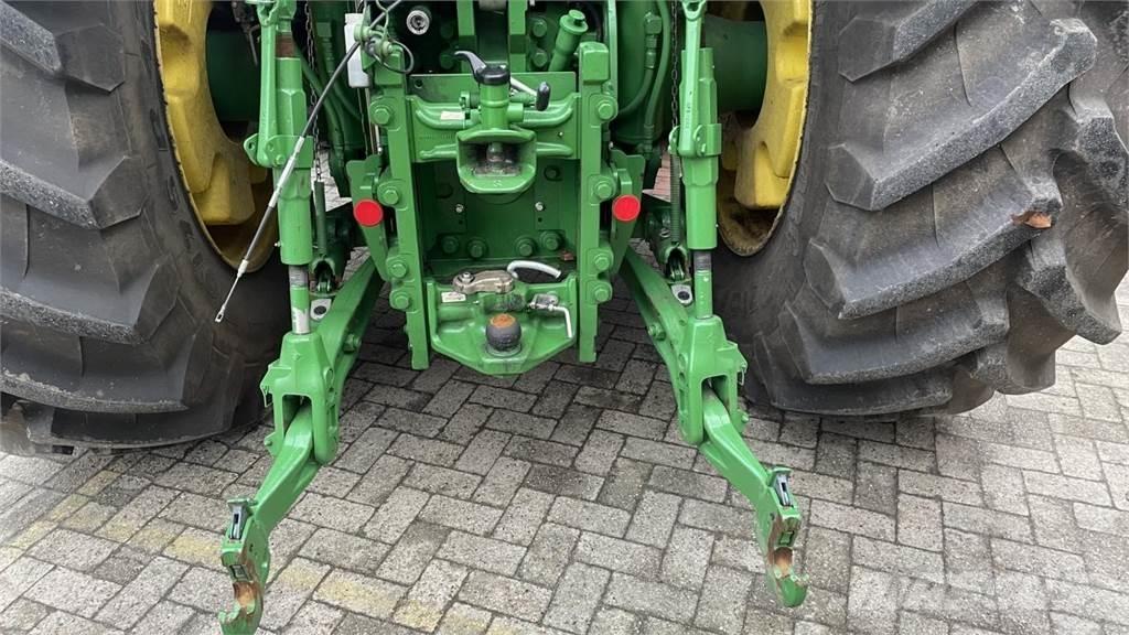 John Deere 7R330 Traktoriai