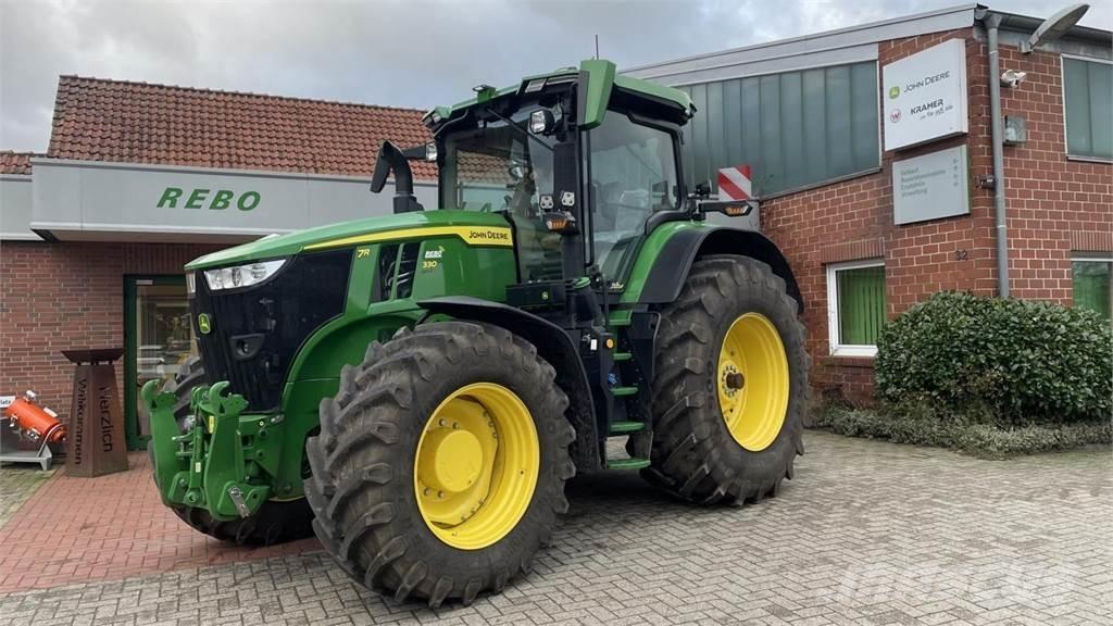 John Deere 7R330 Traktoriai