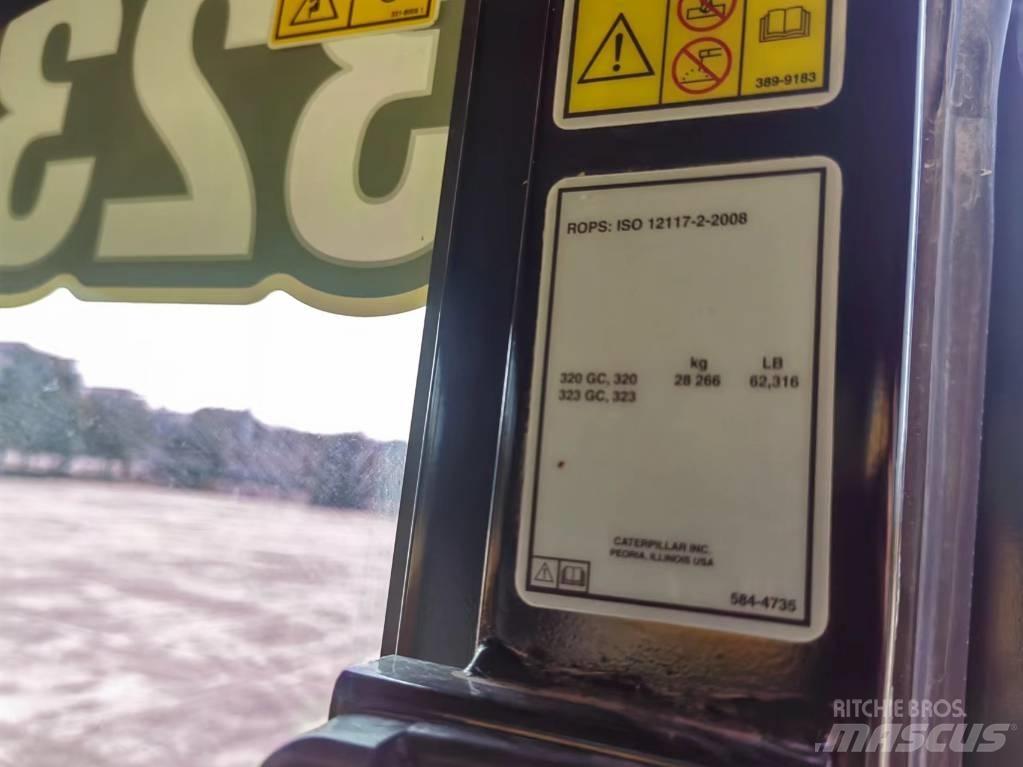CAT 2022 CAT 323 Ratiniai ekskavatoriai