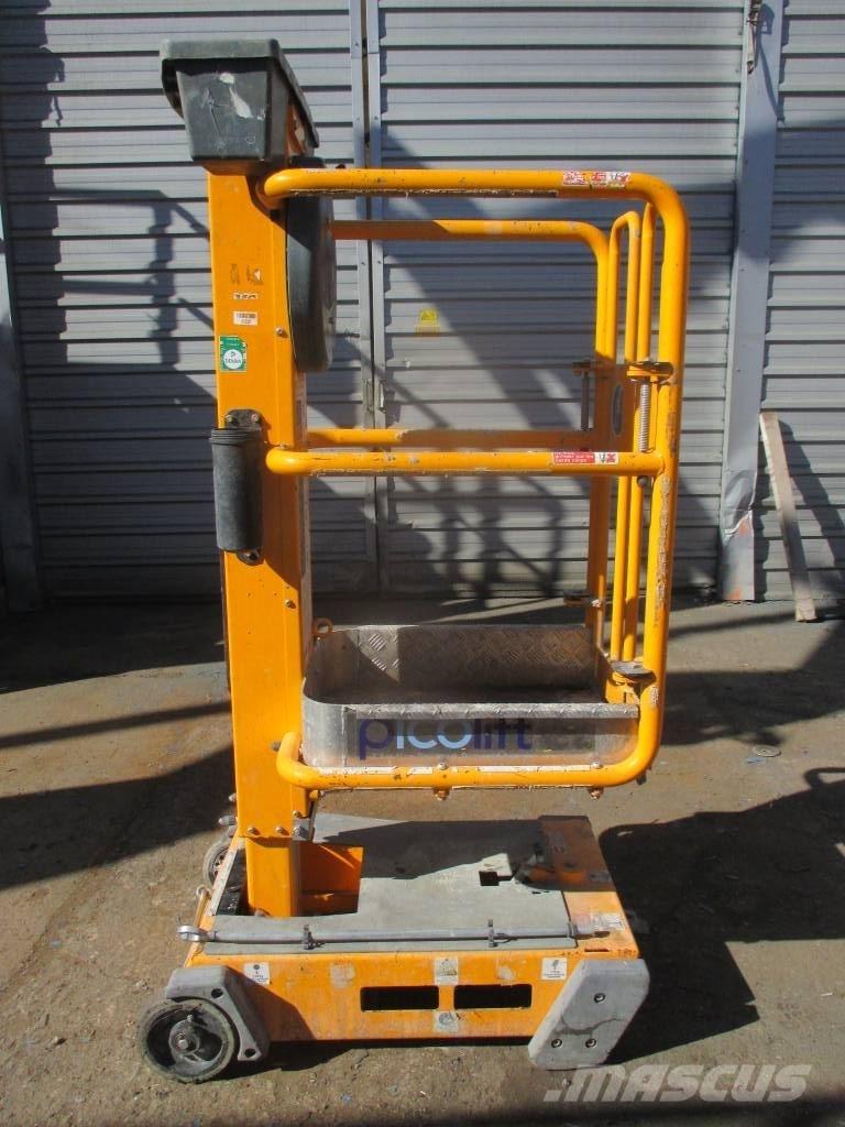 JLG Pecolift Vertikalūs stiebiniai keltuvai