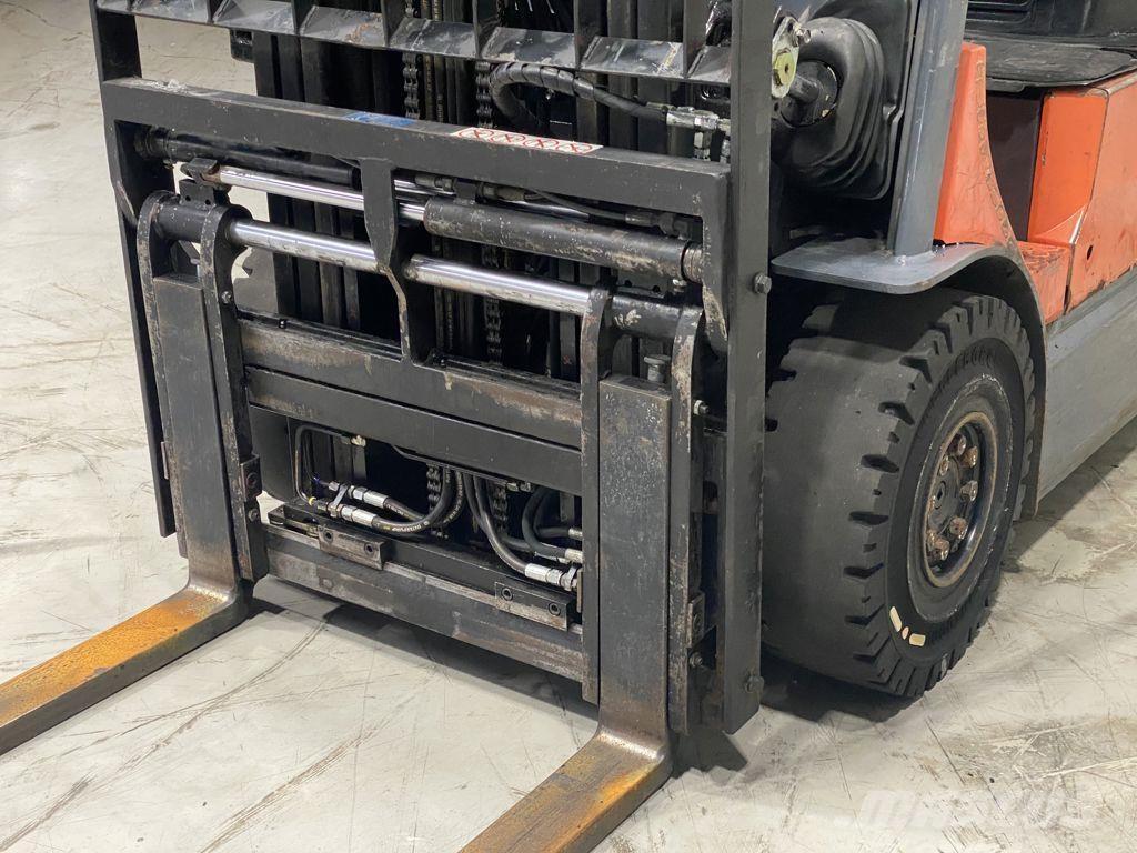 Toyota 7FBMF25 Elektriniai šakiniai krautuvai