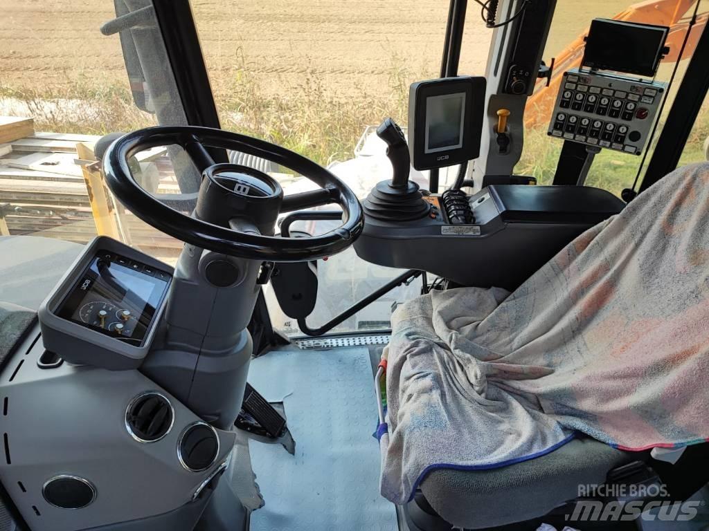 JCB Fastrac 4220 Traktoriai