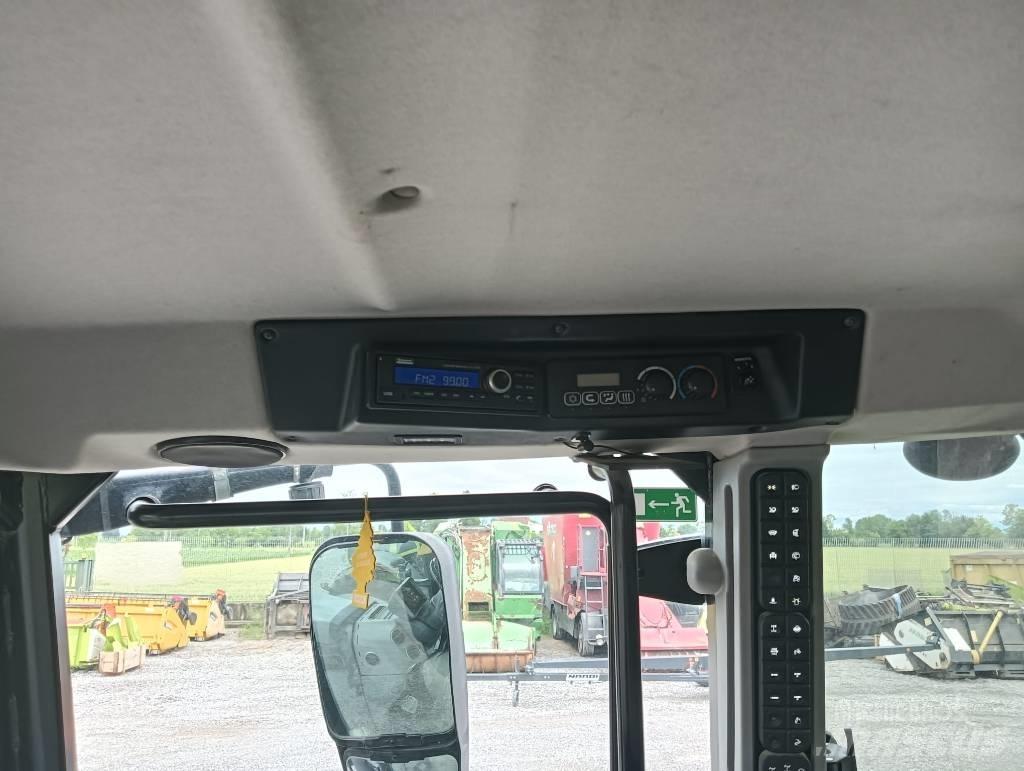 JCB Fastrac 4220 Traktoriai