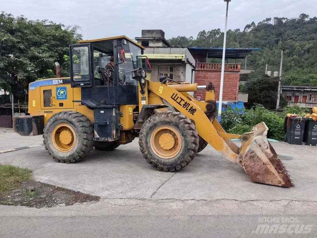 SEM 632D Naudoti ratiniai krautuvai