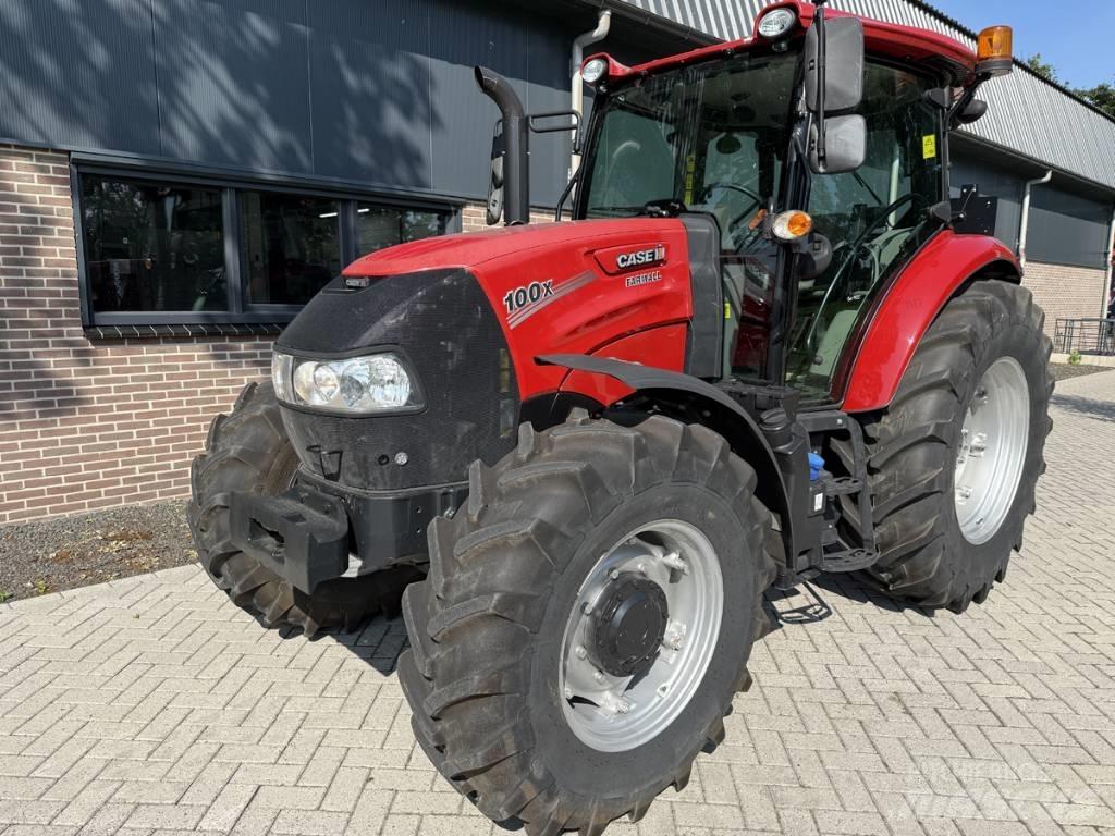 CASE Farmall 100X Traktoriai