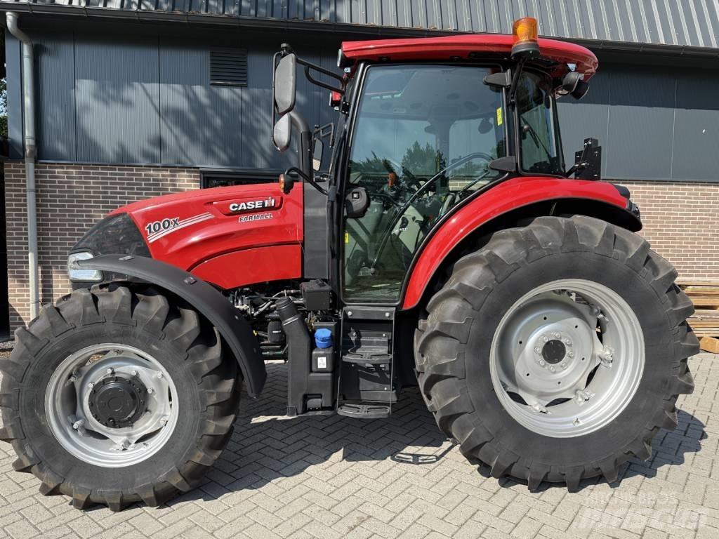CASE Farmall 100X Traktoriai