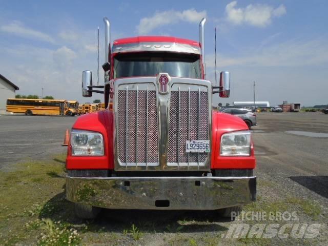 Kenworth W 990 Naudoti vilkikai