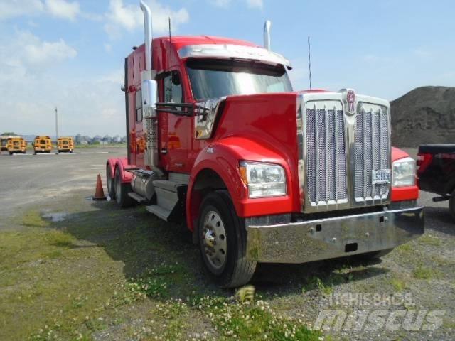 Kenworth W 990 Naudoti vilkikai