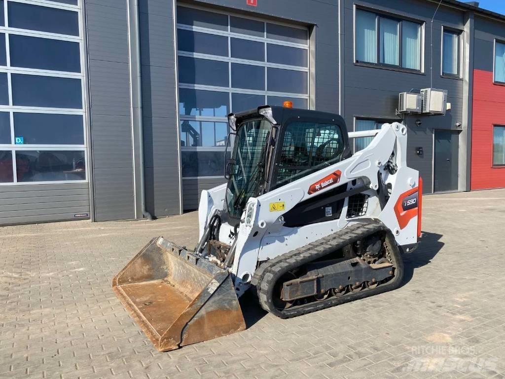 Bobcat T 590 Krautuvai su šoniniu pasukimu