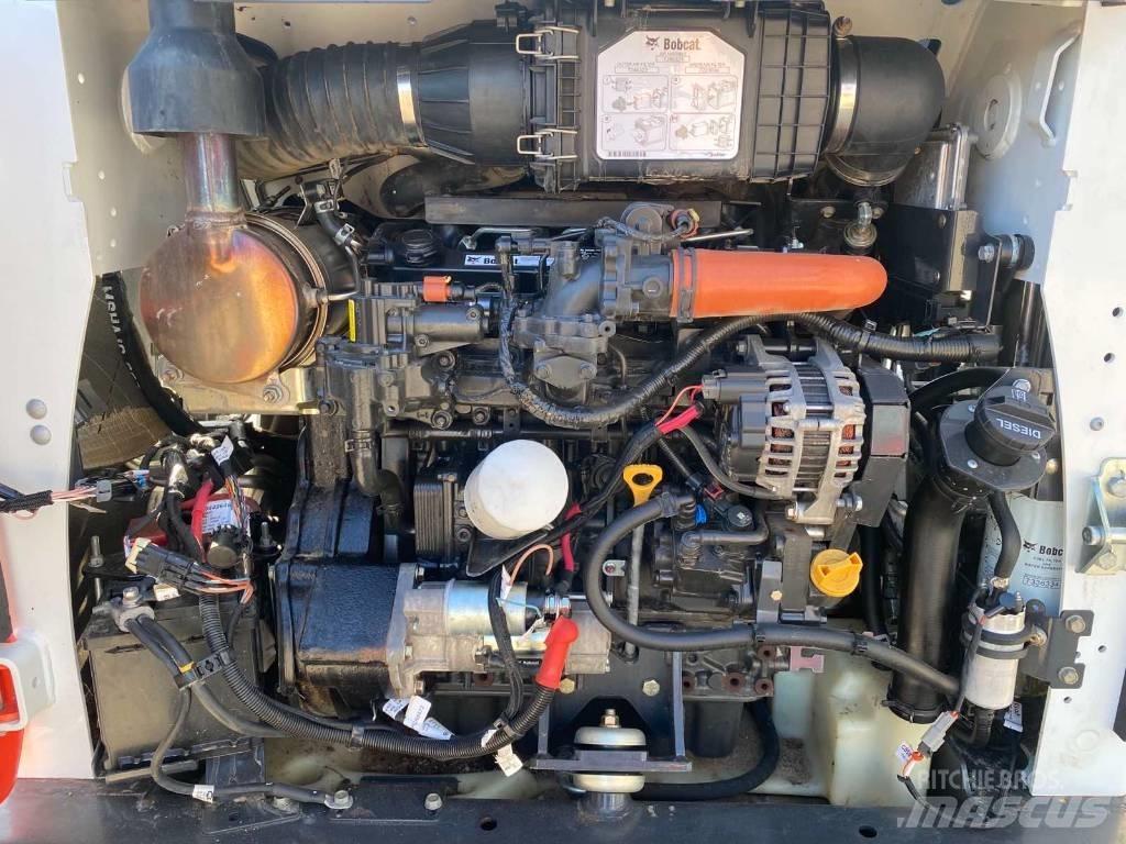Bobcat T 590 Krautuvai su šoniniu pasukimu