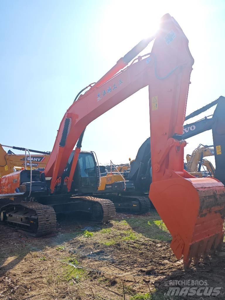 Hitachi 360 Vikšriniai ekskavatoriai