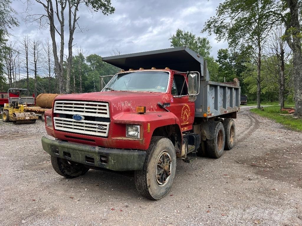 Ford F900 Savivarčių priekabų vilkikai