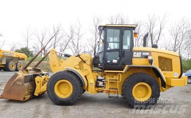 CAT 926M Naudoti ratiniai krautuvai
