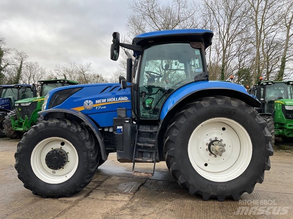 New Holland T 7.245 Traktoriai