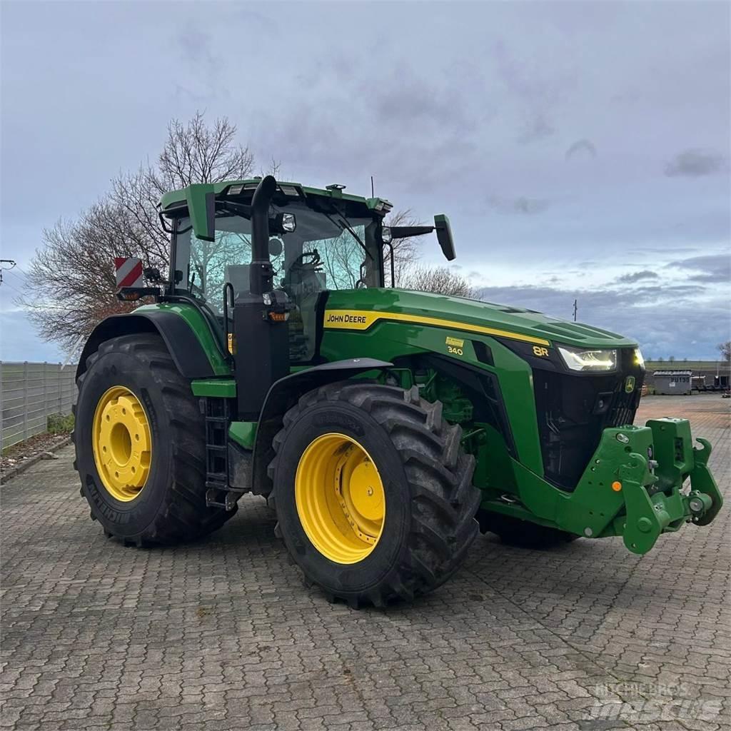 John Deere 8R340 Traktoriai