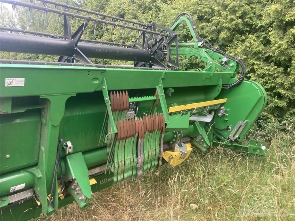 John Deere T560 Derliaus nuėmimo kombainai