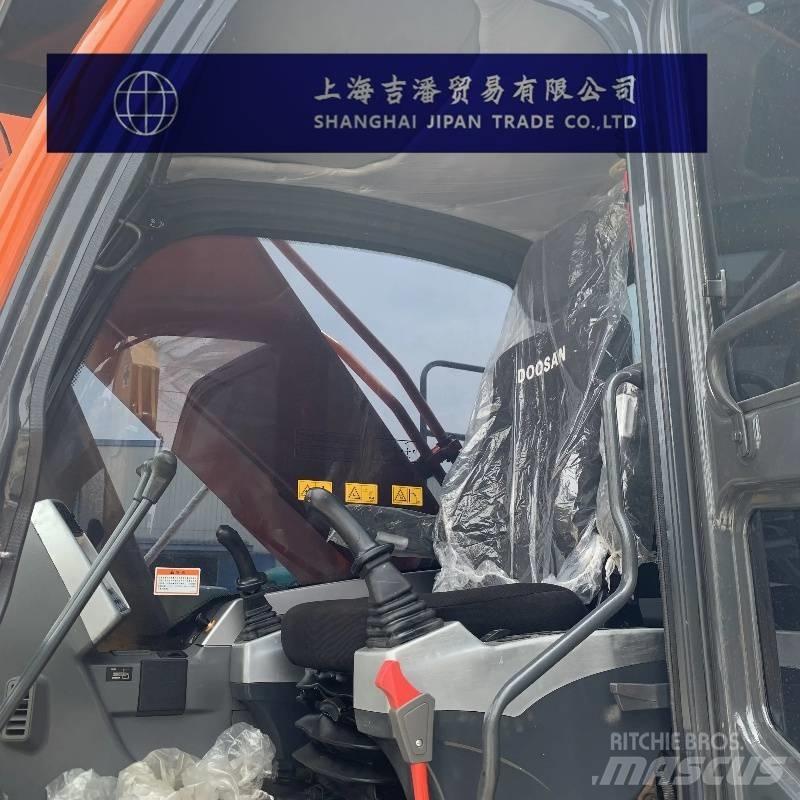 Doosan DX 300 Vikšriniai ekskavatoriai