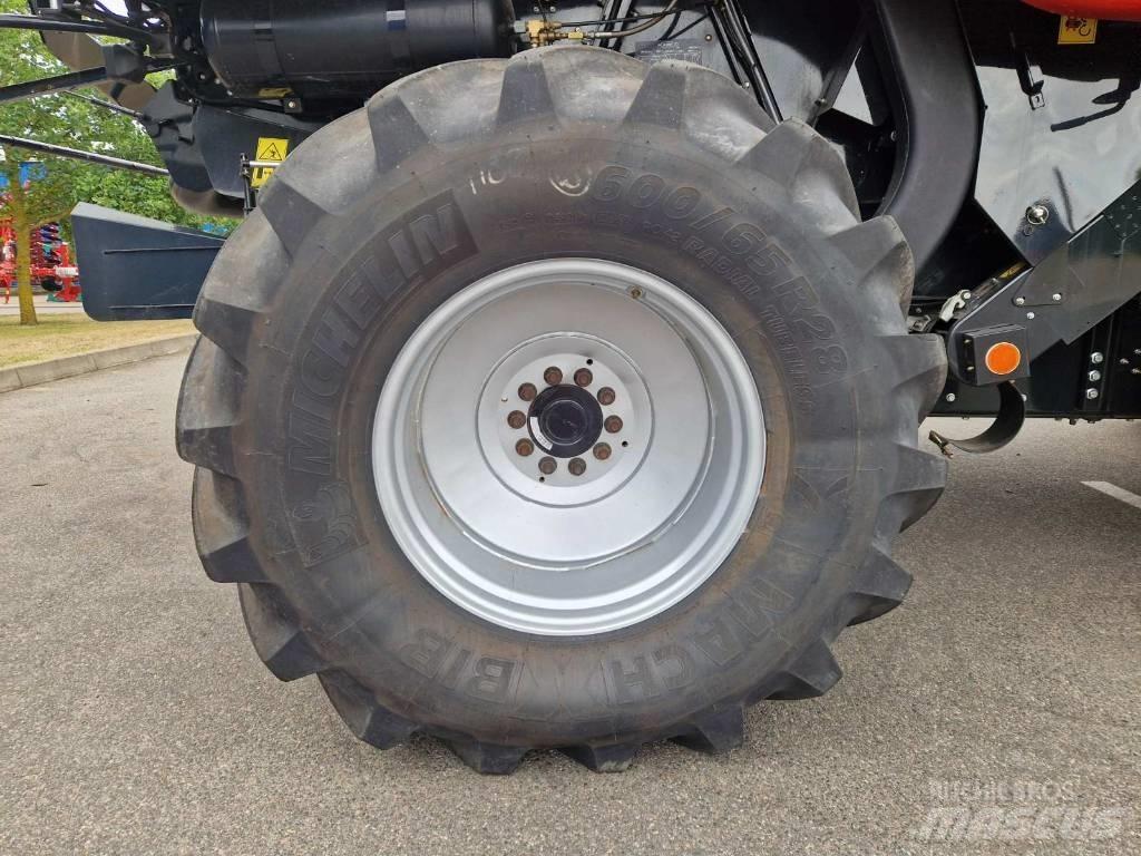 Case IH AF 7150 Derliaus nuėmimo kombainai
