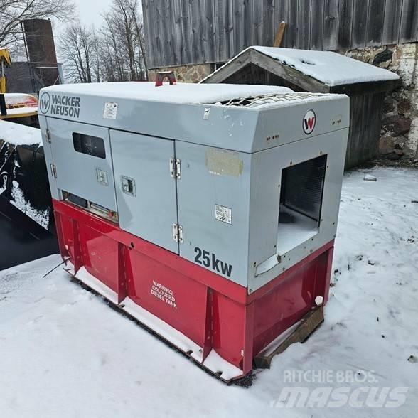 Wacker Neuson G25 Dyzeliniai generatoriai