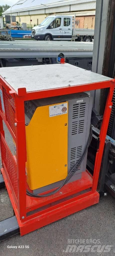 Jungheinrich EFG 320 Elektriniai šakiniai krautuvai