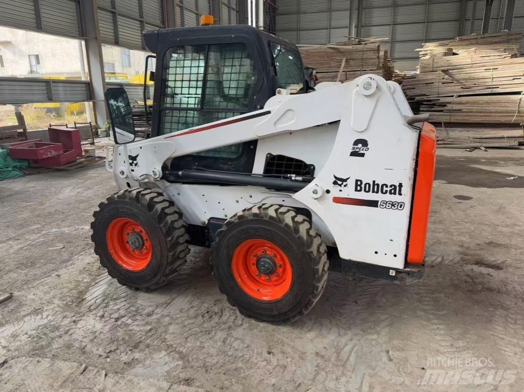 Bobcat S 630 Krautuvai su šoniniu pasukimu