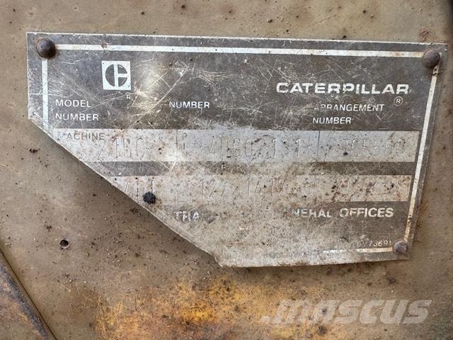 CAT 215 C LC Vikšriniai ekskavatoriai
